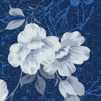 Velké bílé růže na modré