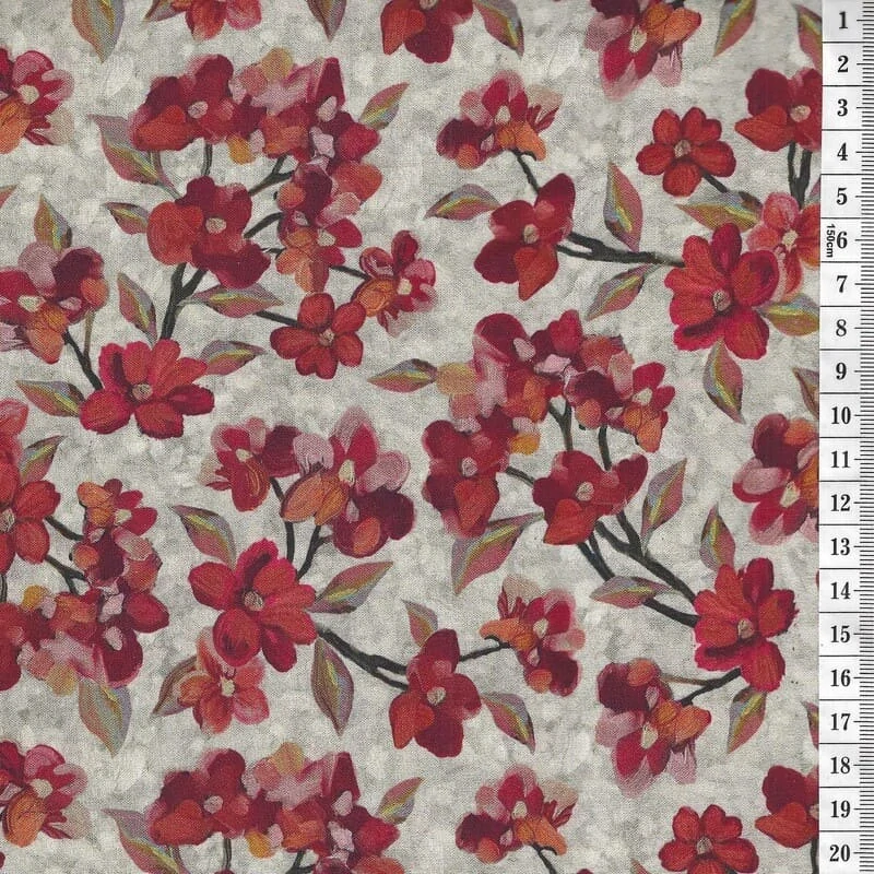 Látka na patchwork větvičky červených kytiček na šedé