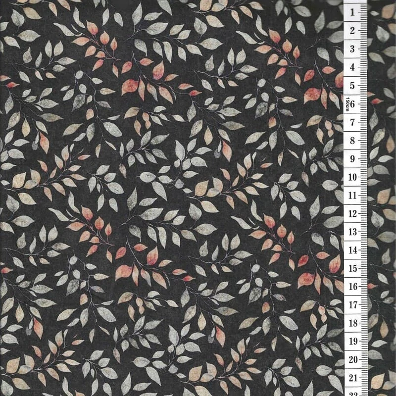 Látka na patchwork rezavo zelené lístečky na černé