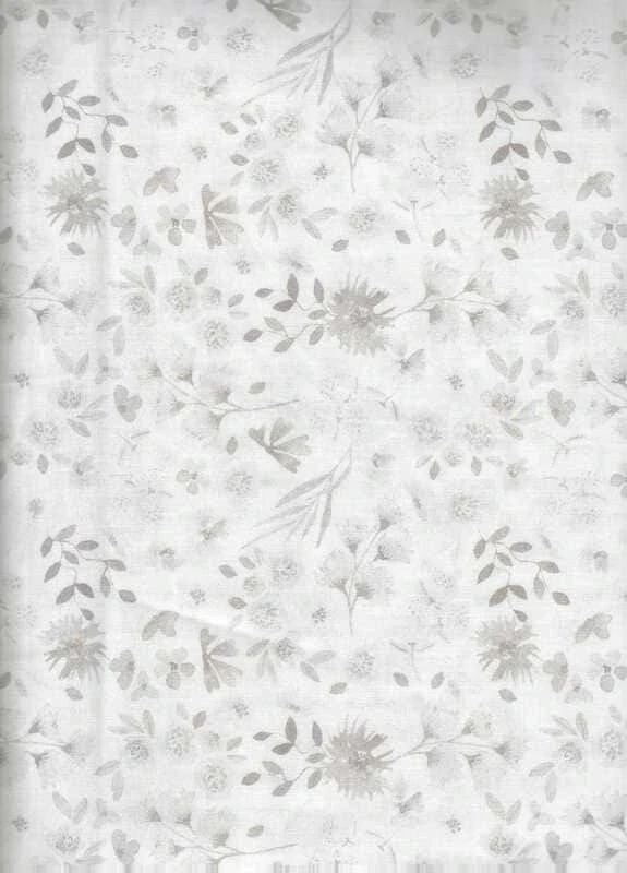 Šedobéžové květy na bílé