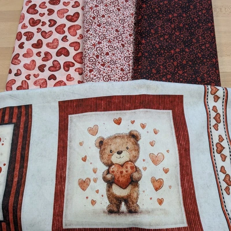 FQ Červená srdíčka na růžové