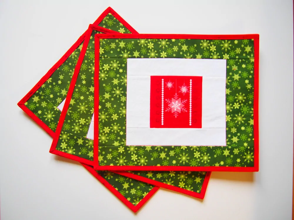 Patchworkové prostírání se sněhovou vločkou