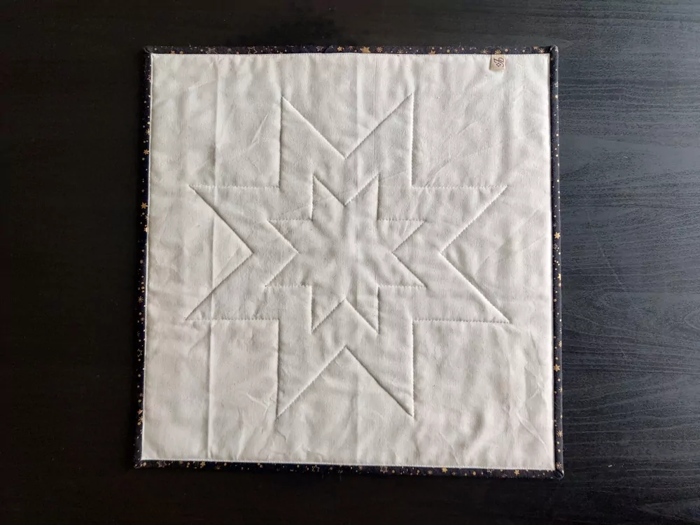 Černo zlatá betlémská hvězda