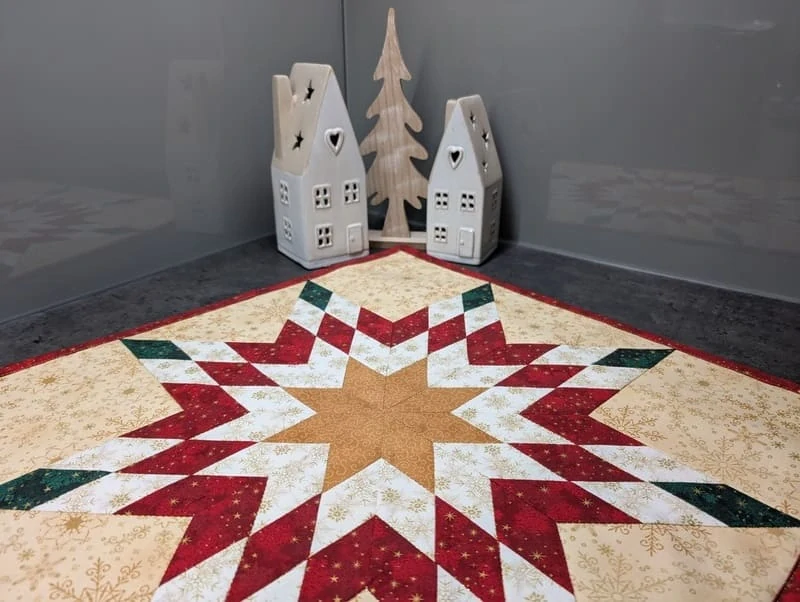 Červeno zlatá betlémská hvězda