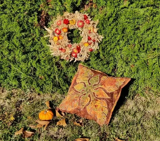 Polštář s barevnými listy