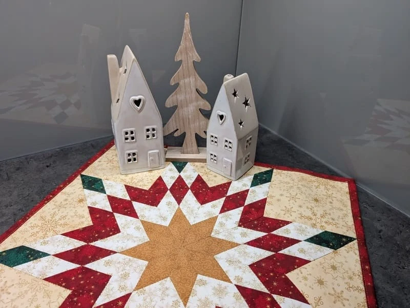 Červeno zlatá betlémská hvězda