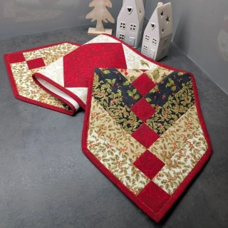 Červeno zeleno zlatý vánoční patchworkový běhoun