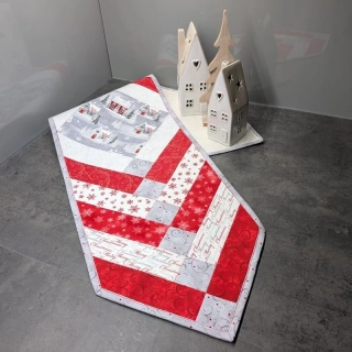 Francouzský cop s domečky - vánoční běhoun