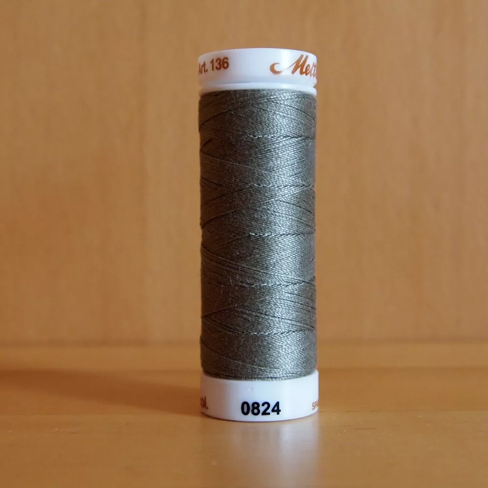 Quiltovací nit Mettler Silk-Finish Cotton 40 Q0381