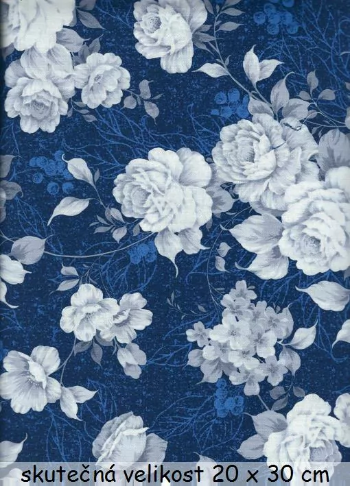 Velké bílé růže na modré